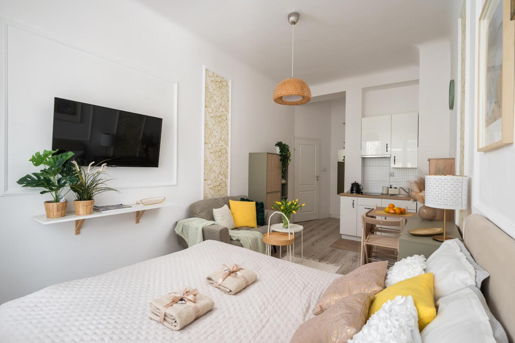 Apartment Oasis Charming Loft In A Historic Tenement House 900 M From Station Warsaw