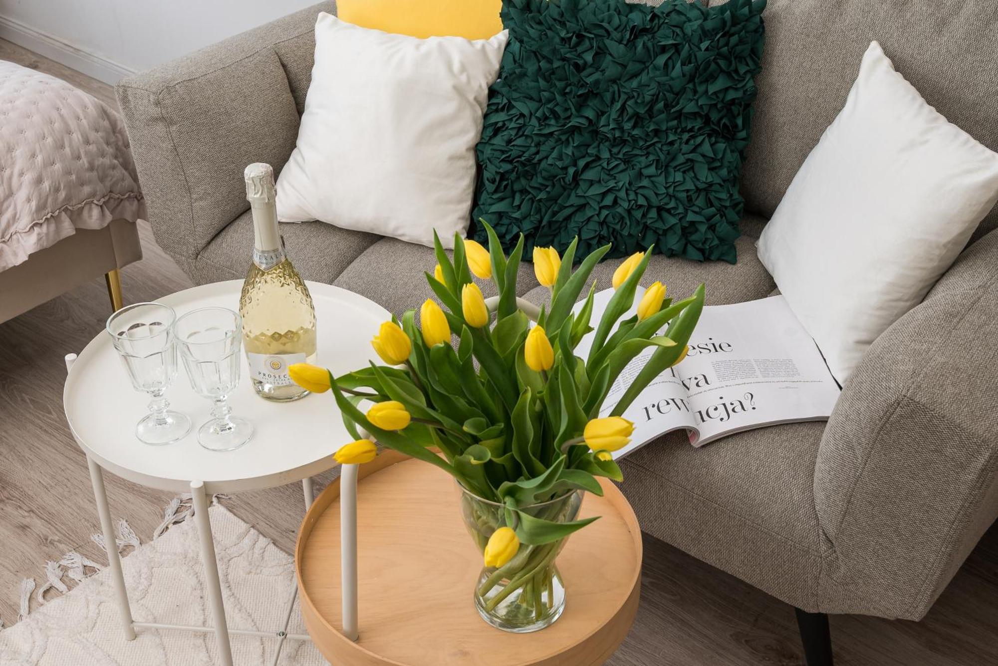 Oasis Charming Loft In A Historic Tenement House 900 M From Station Warsaw